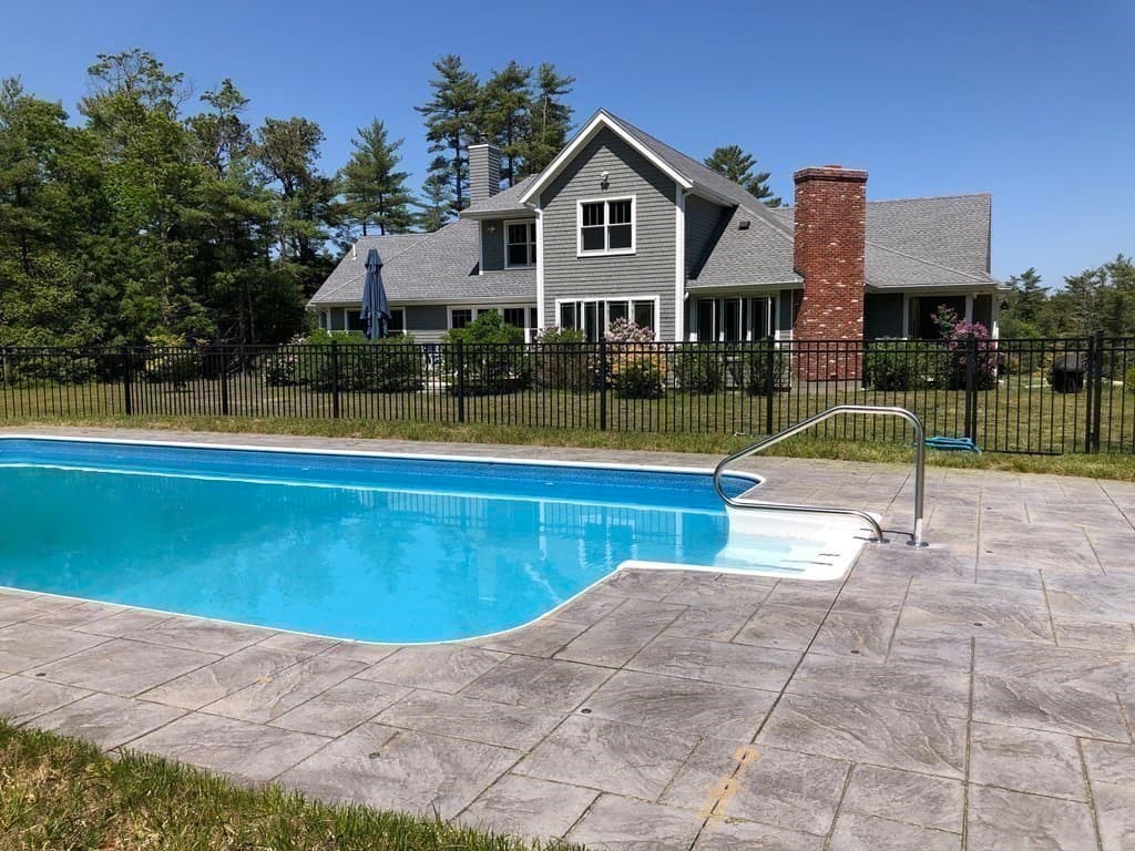 90 Fuller Farm Rd photo 3