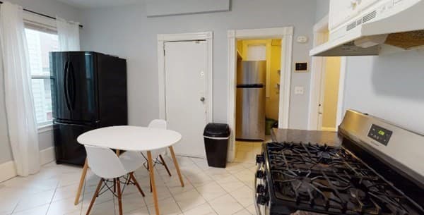 61 Crescent Avenue #1 photo 2