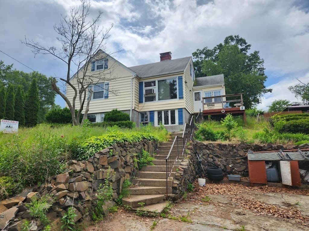 3 Evergreen St
