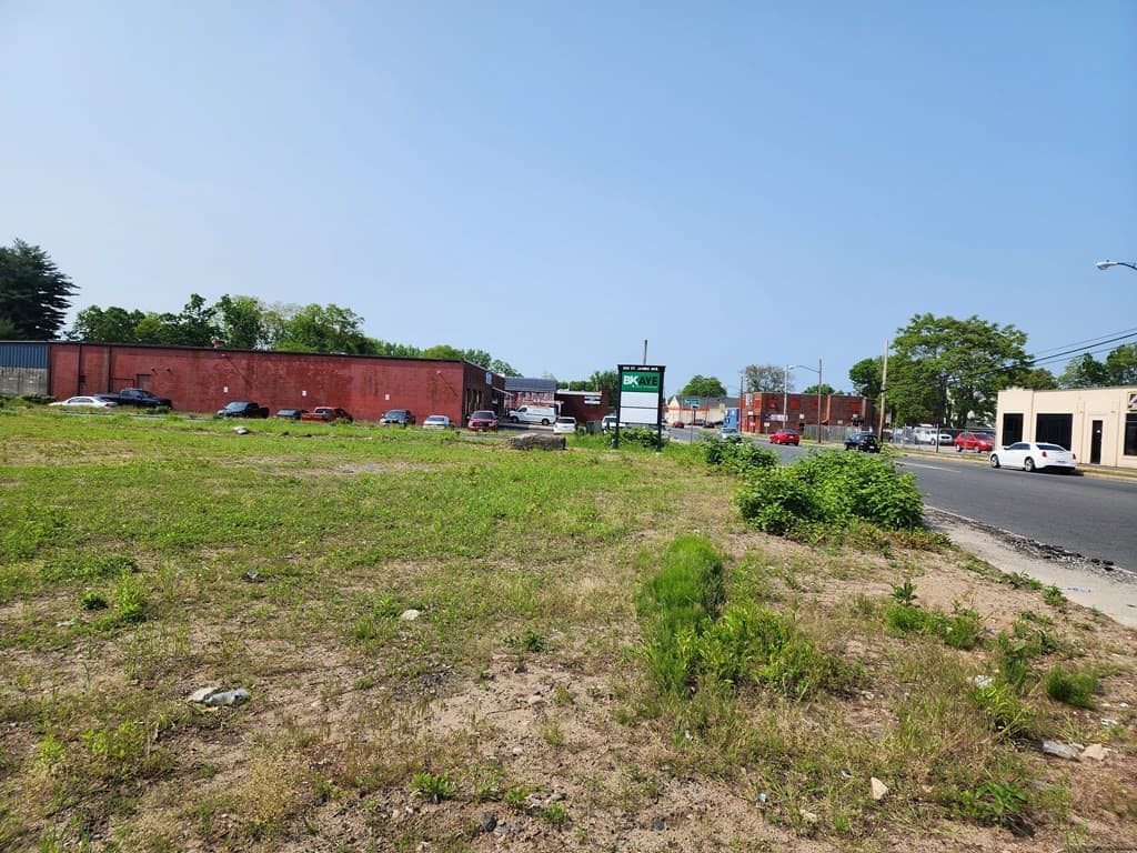 0 Saint James Ave photo 4