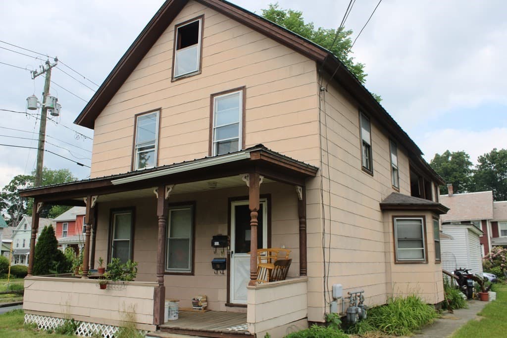 35 Mill St