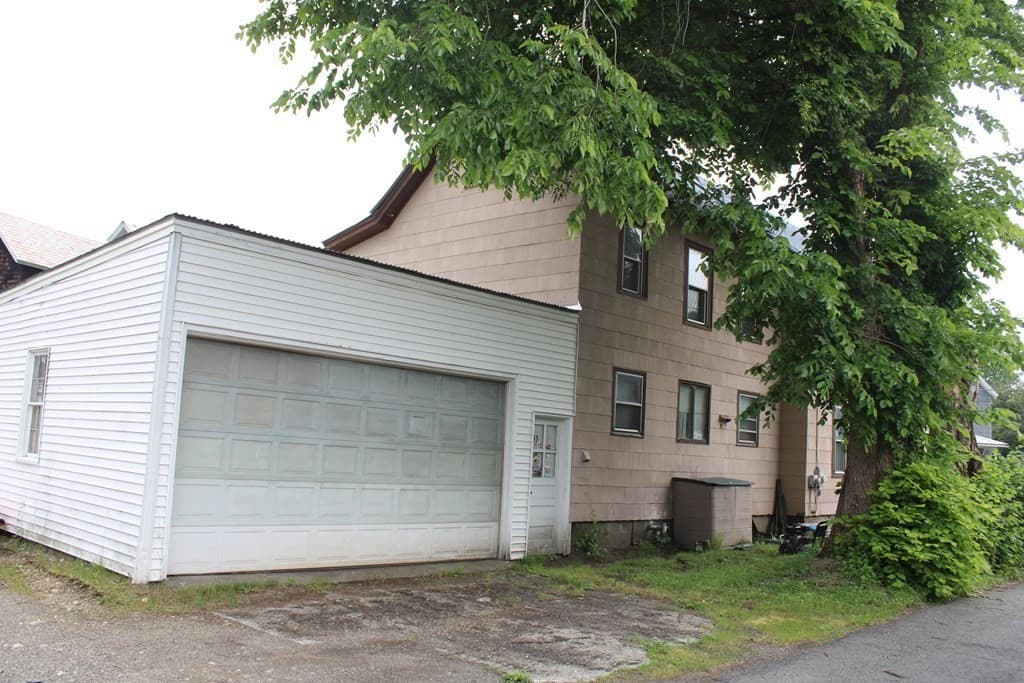 35 Mill St photo 4