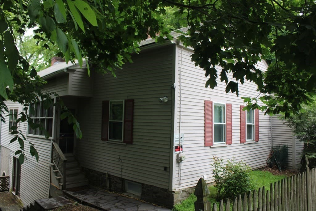 46 Colrain St photo 5