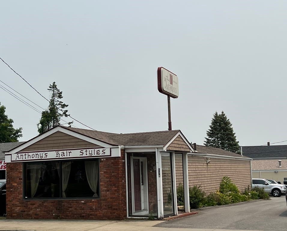 578 Dartmouth Street photo 2