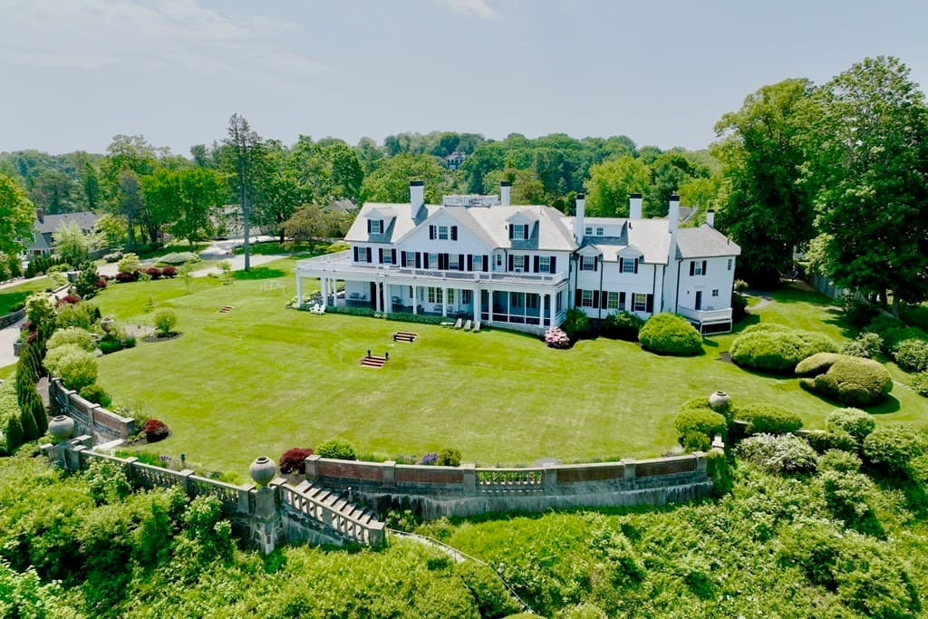 4 Broadmere Way