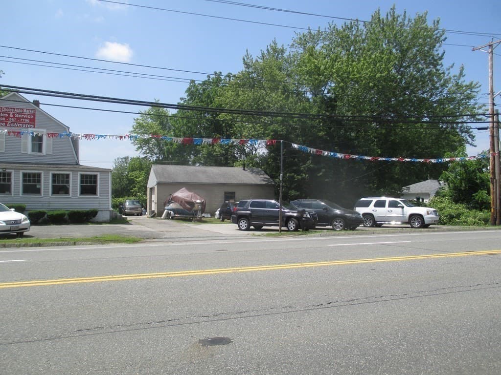 1596 Gar Highway photo 4