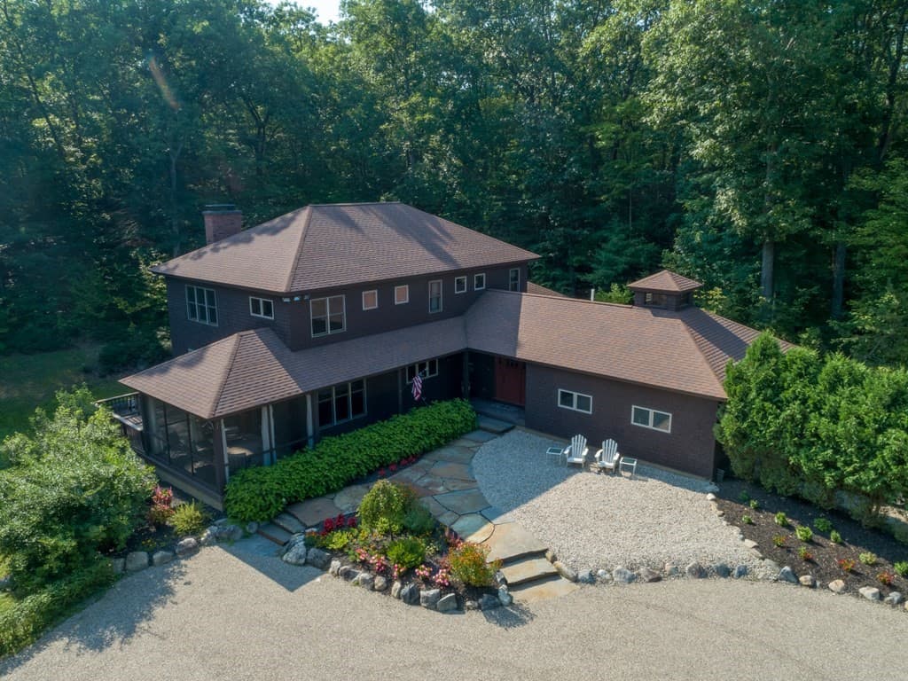 668 North Farms Road