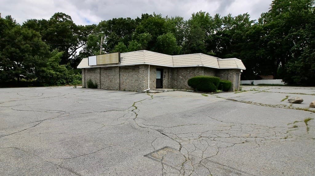 176 Boston Road photo 3