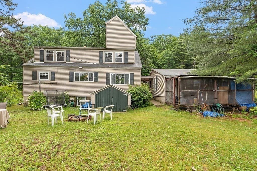 401 Petersham Rd photo 3