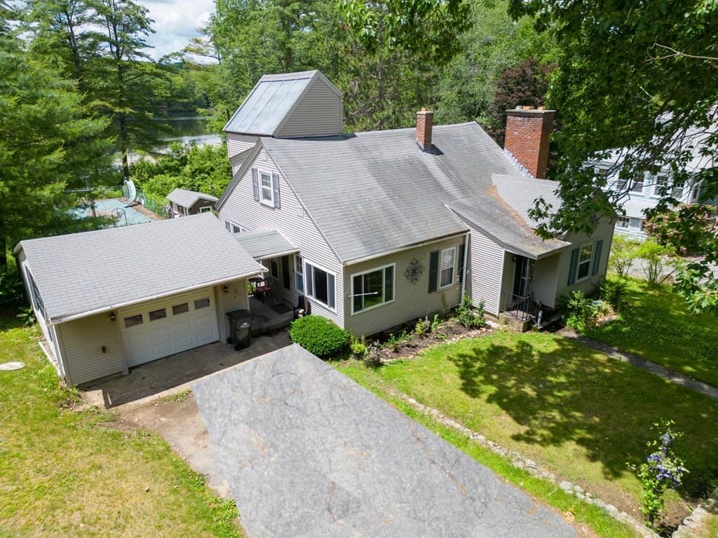 401 Petersham Rd