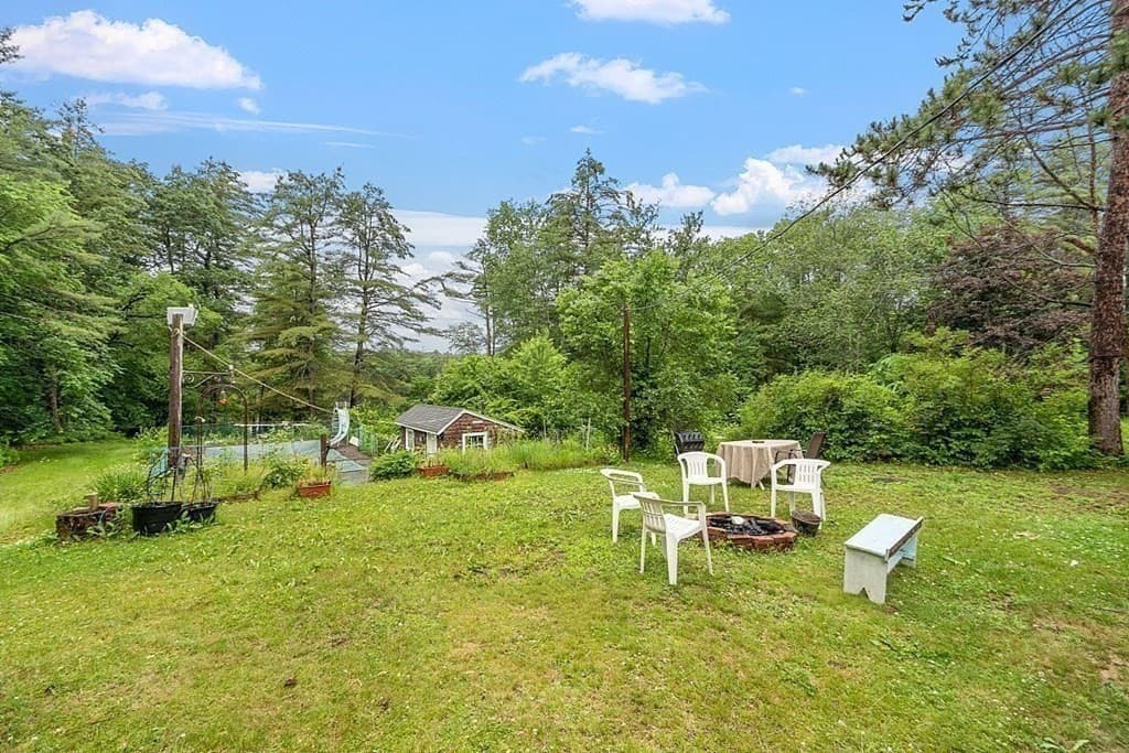 401 Petersham Rd photo 4