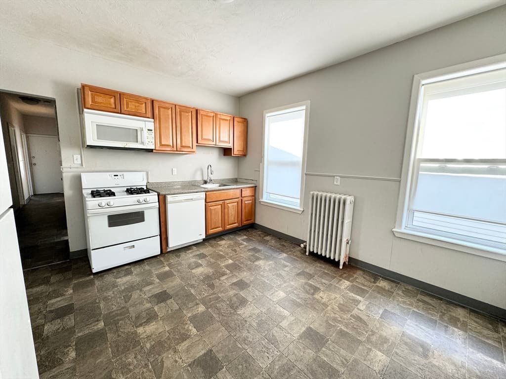 153 East Cottage #3