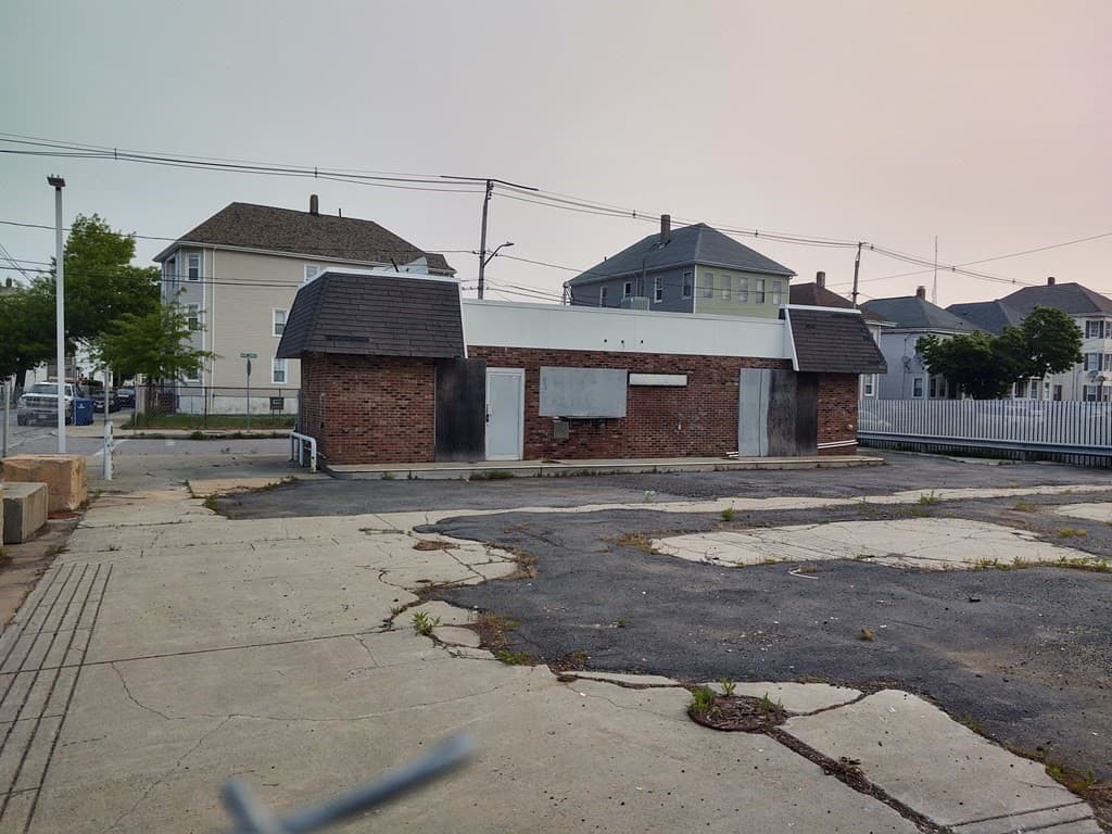 1253 Cove Rd photo 3