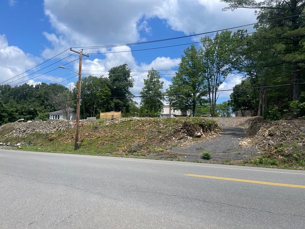 1010 South St photo 2