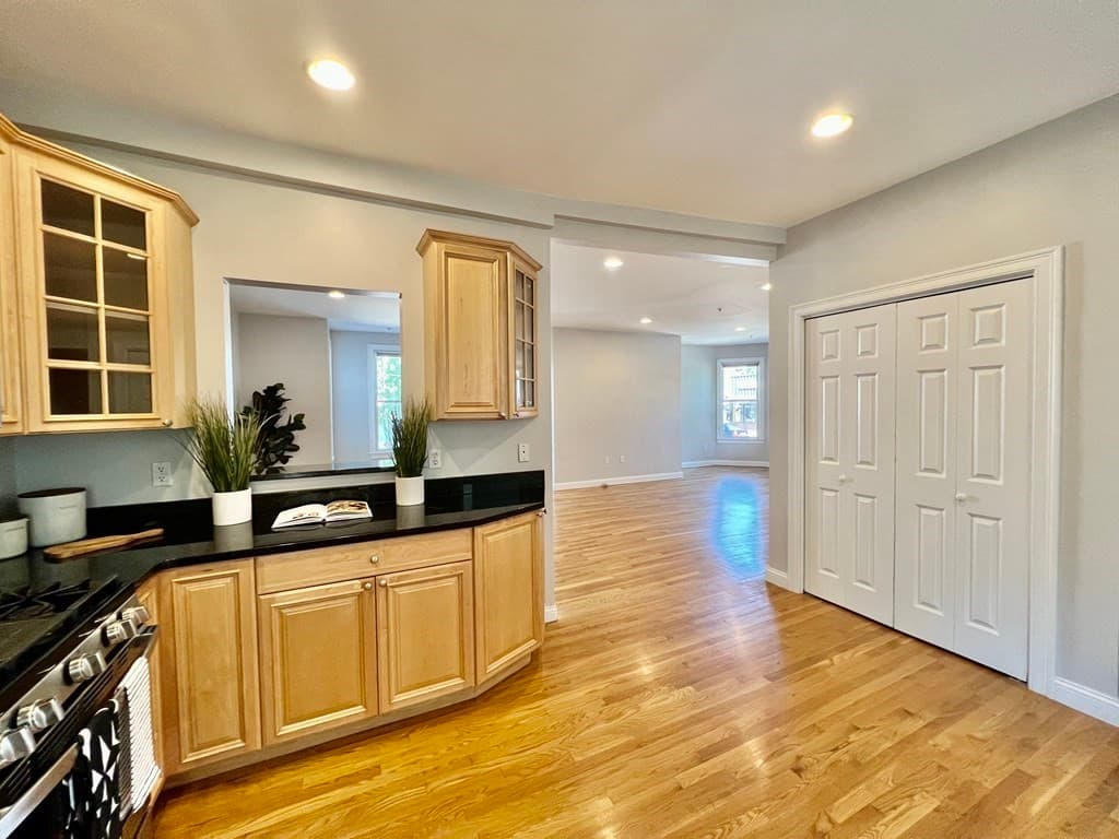 388 Medford St #1 photo 5