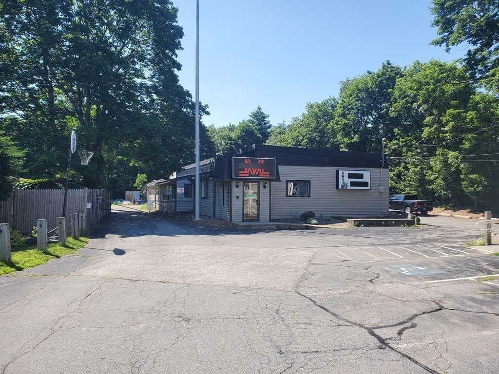 443 Webster St