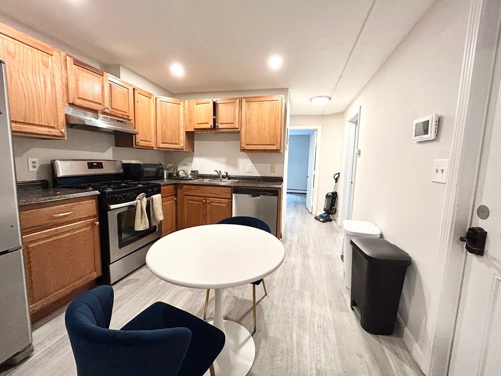 90 Hammond Street #1 photo 2