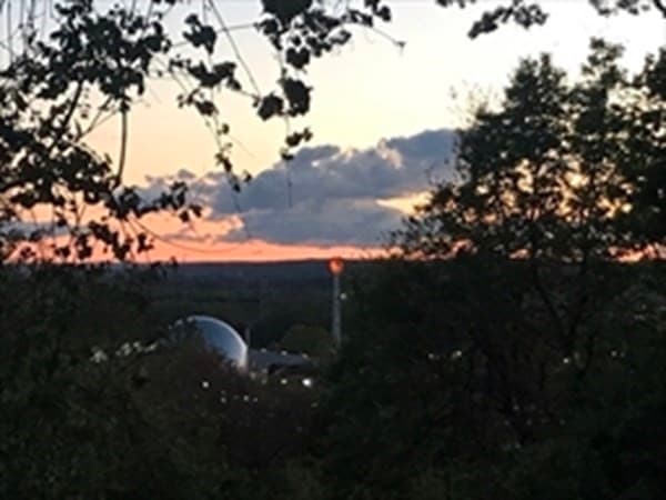 1 Crescent Hill photo 2