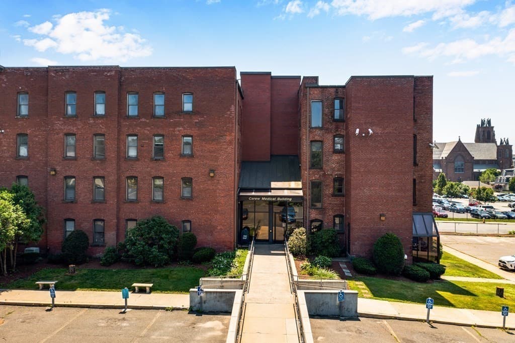 222 Carew St photo 3