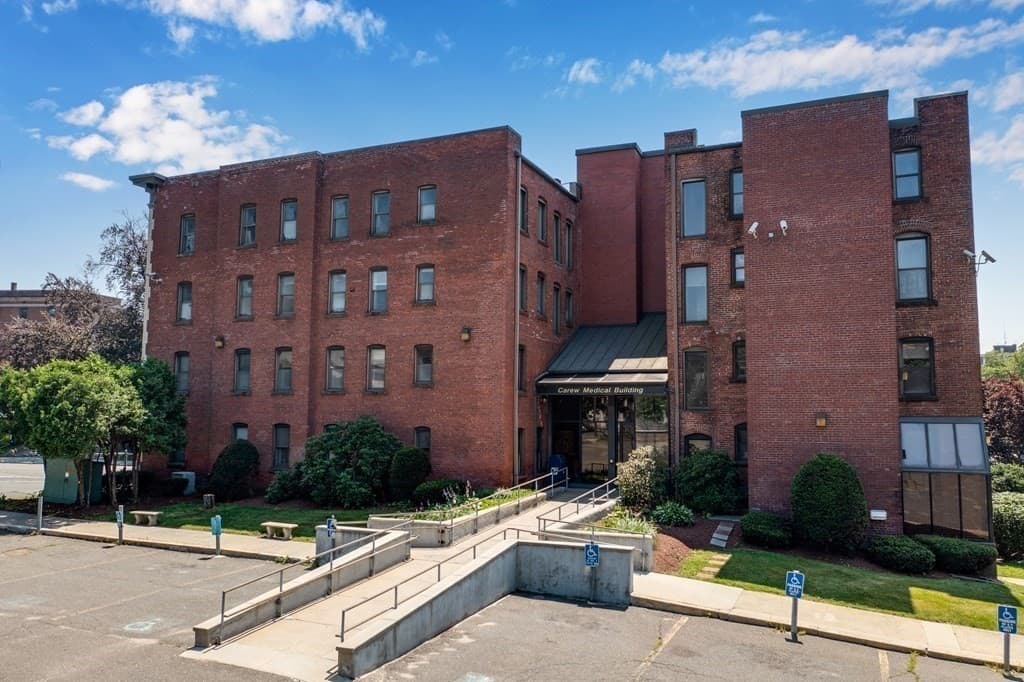 222 Carew St