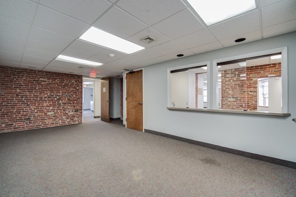 222 Carew St photo 5