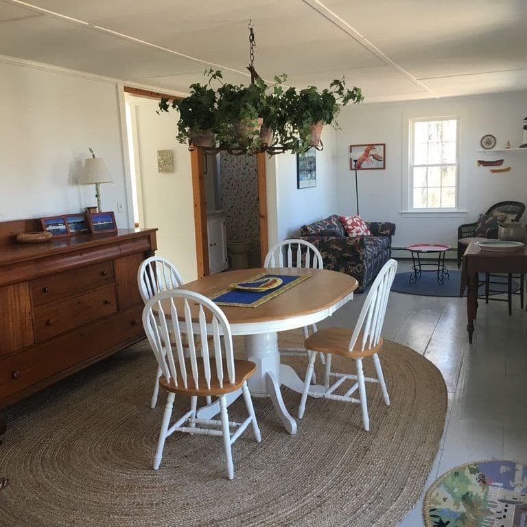 64 Roos Road photo 3