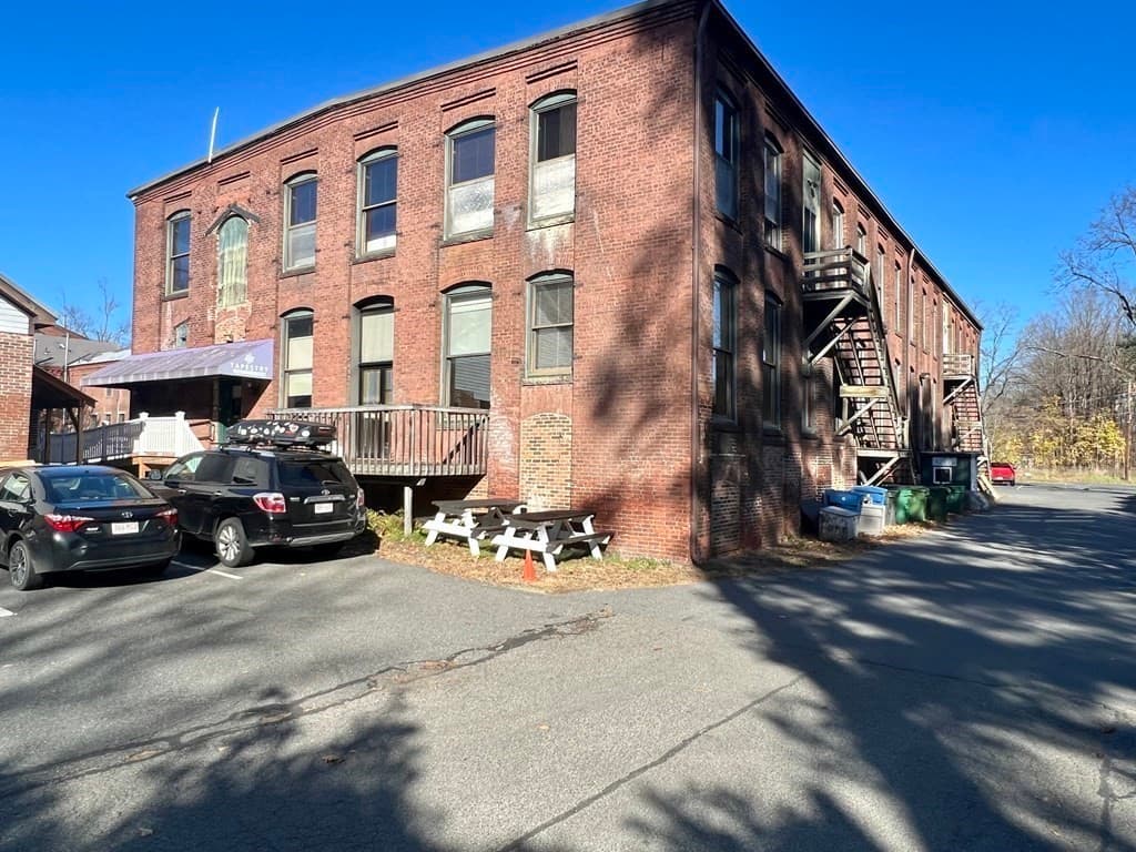 320 Riverside Dr. #1R photo 3