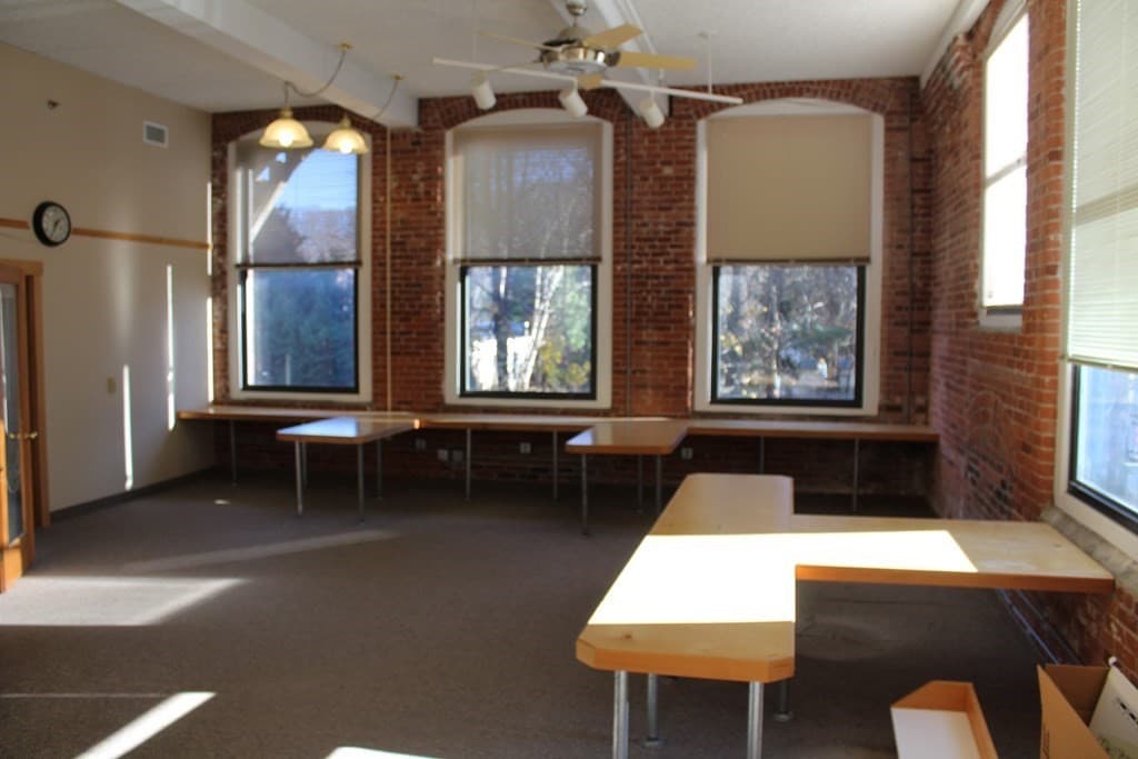 320 Riverside Dr. #1R
