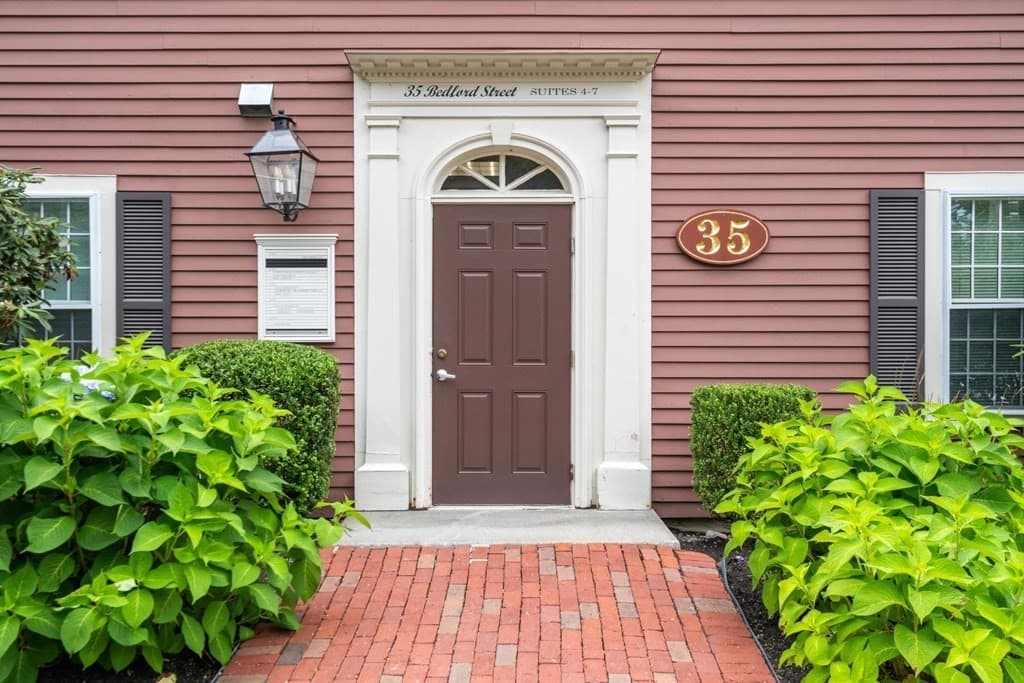 35 Bedford Street ##4 photo 2