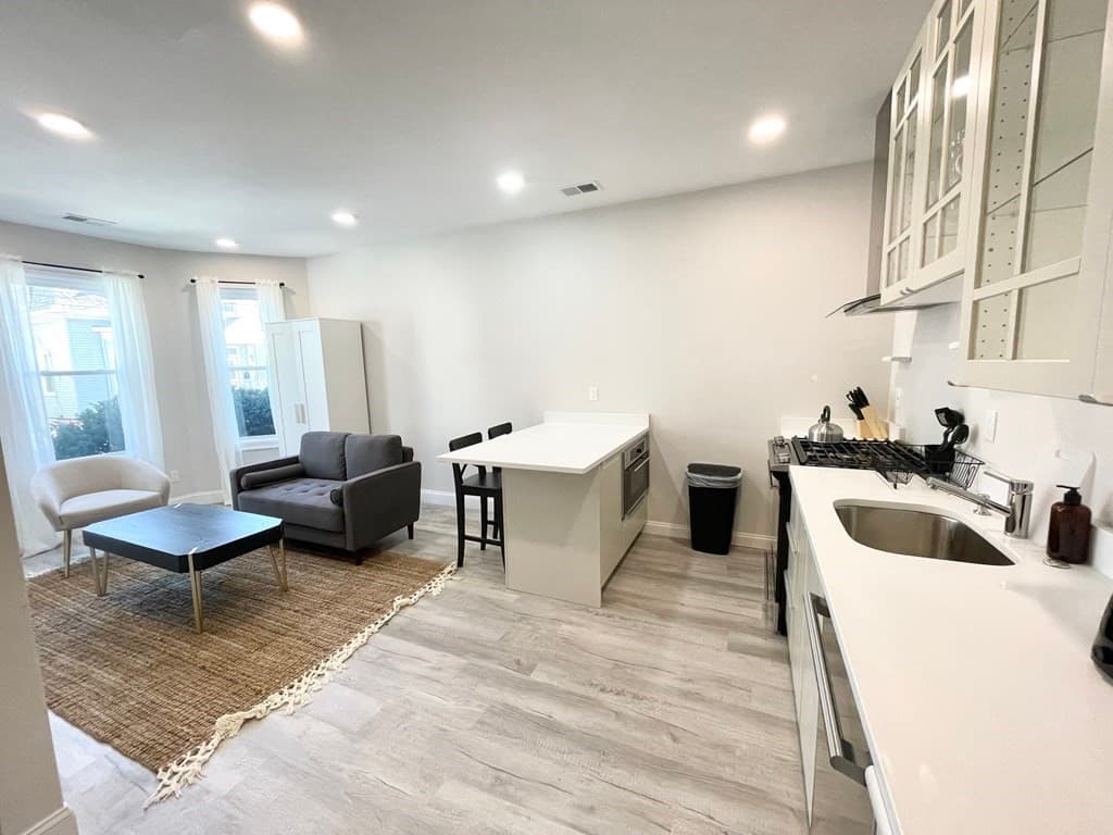 23 Newport St #1 photo 2