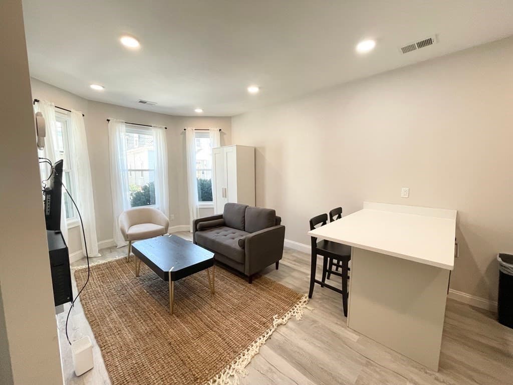 23 Newport St #1 photo 3