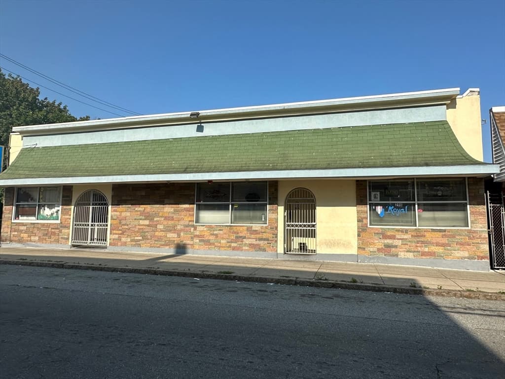 296 North Front Street photo 2