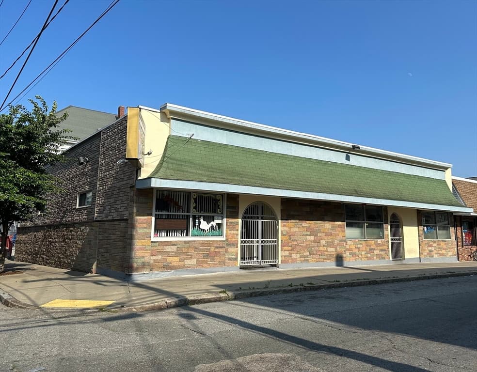 296 North Front Street