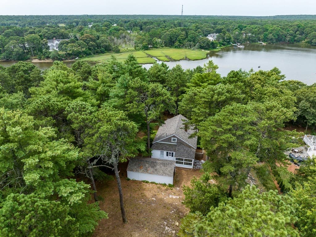 4 Bayview Circle