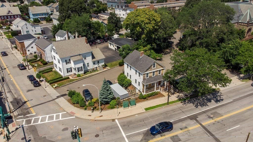 72 Mount Auburn St photo 4