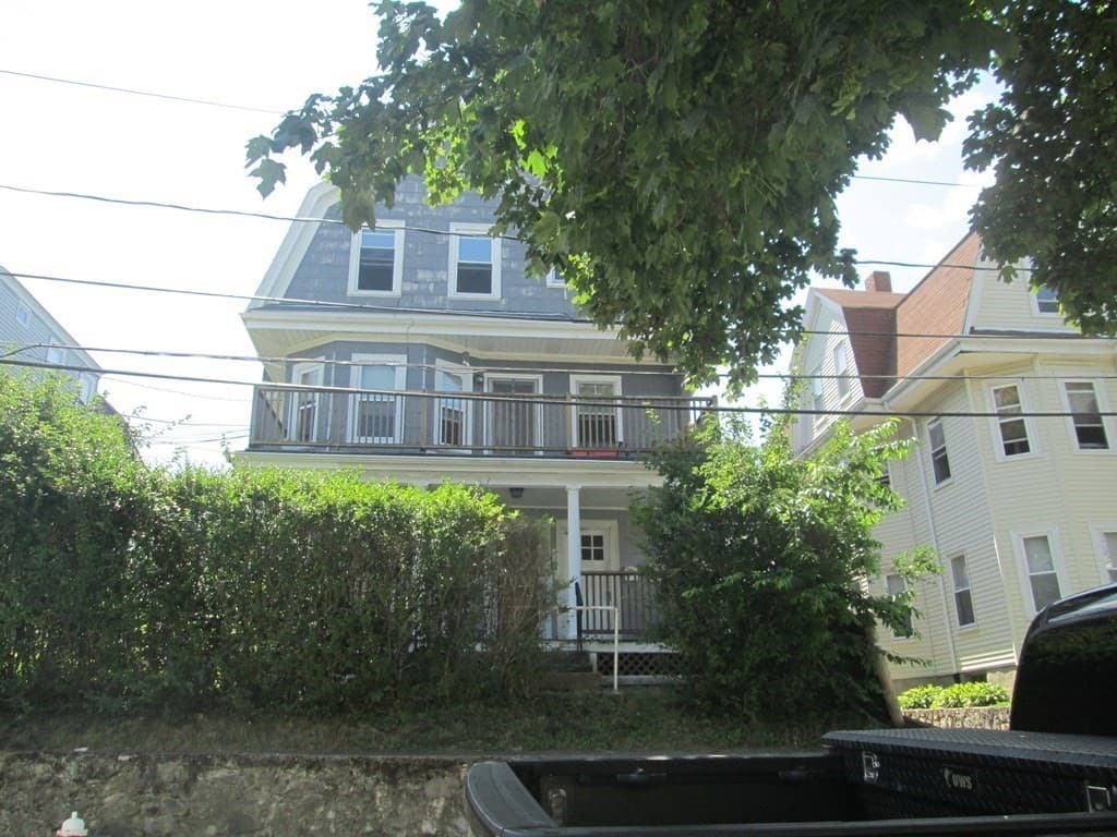 30 Irma Ave photo 2