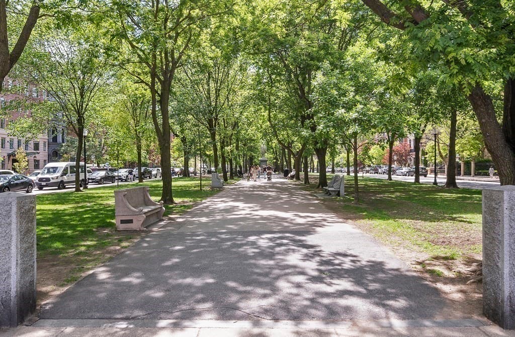 2 Commonwealth Avenue #8G