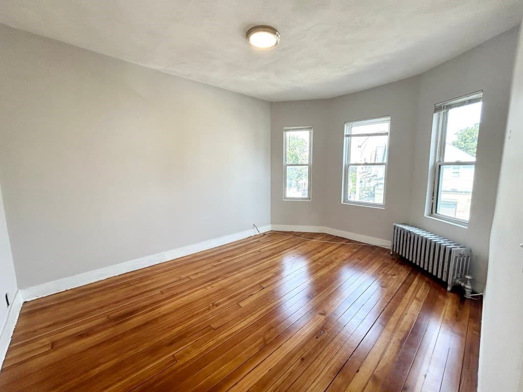 18 Eastman St #2 photo 3