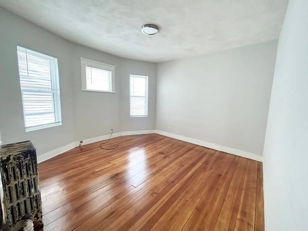18 Eastman St #2 photo 5