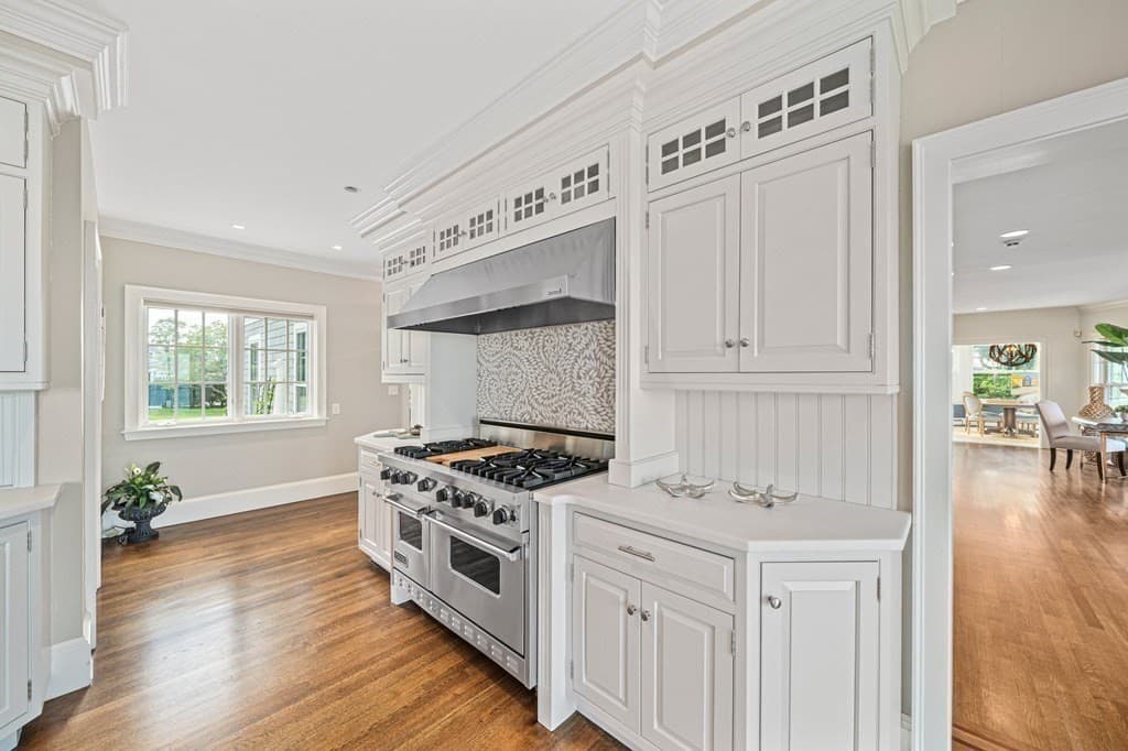 156 Marshall St photo 4