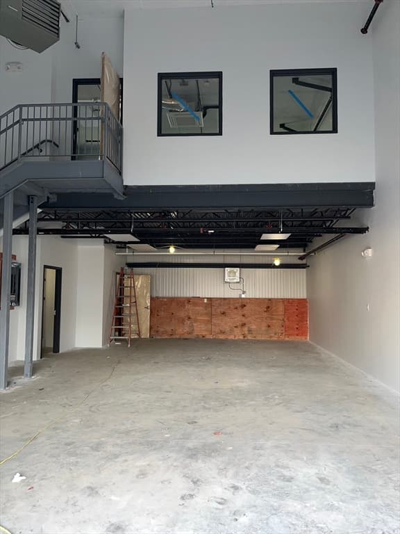 30 Riverdale Ave photo 2