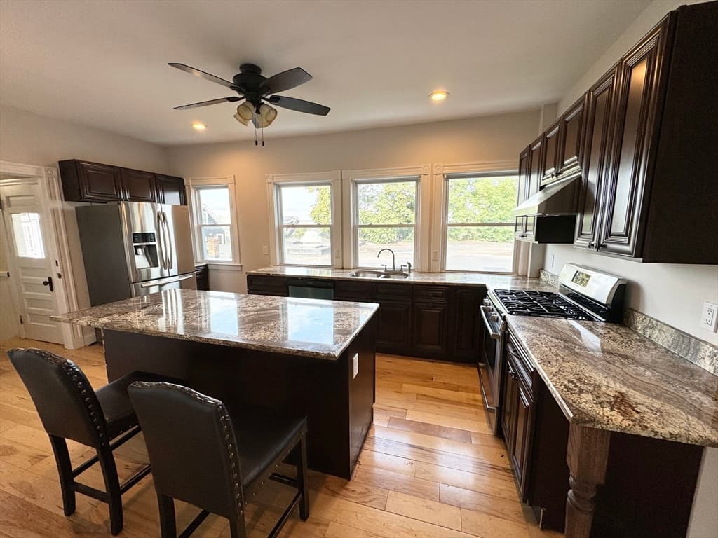 3 Mount Vernon St #2