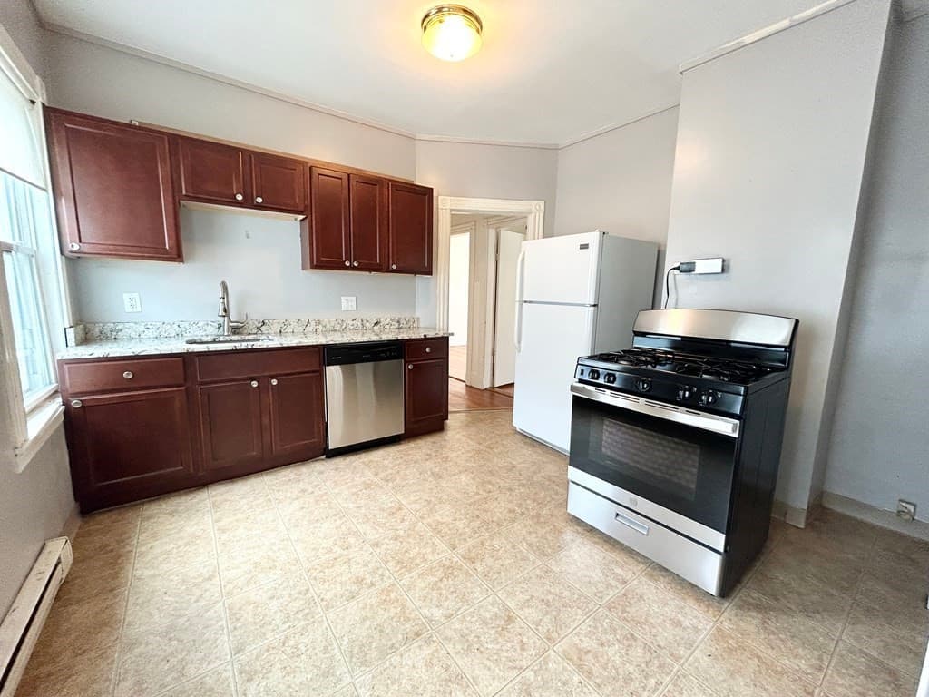 74 Romsey Street #3