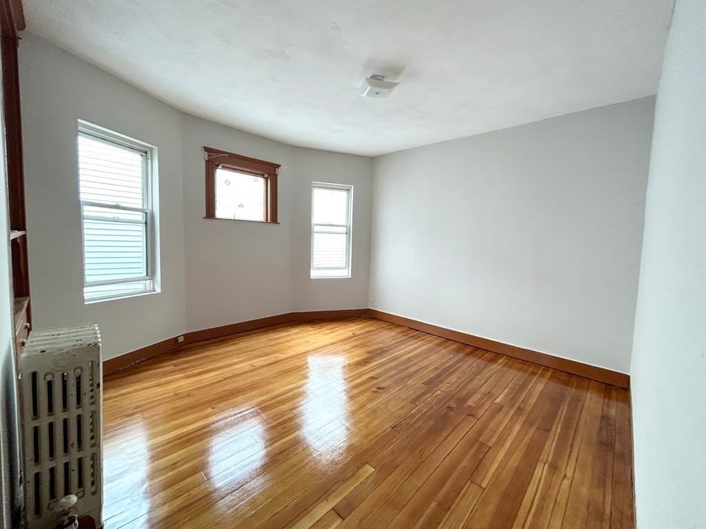 18 Eastman St #3 photo 3