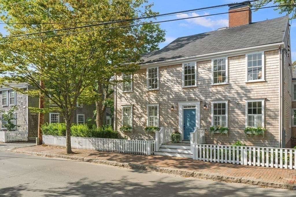 11 Pleasant Street photo 3