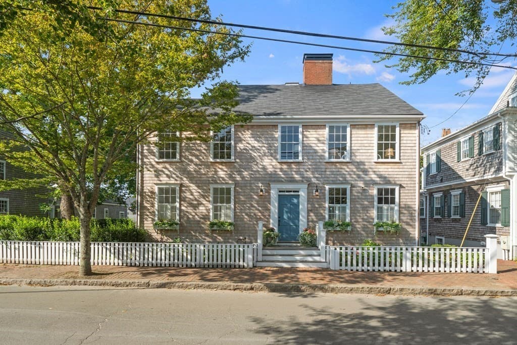 11 Pleasant Street