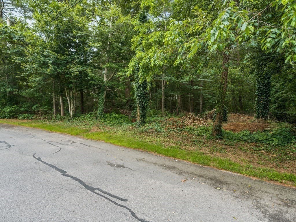 15 S Wind Dr photo 3
