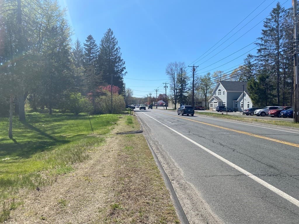2431 Boston Rd photo 2