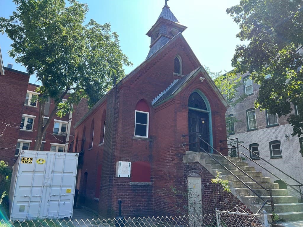 100 Chandler St