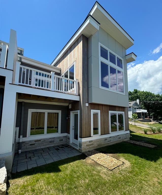 65 Broadview Drive #1 photo 3